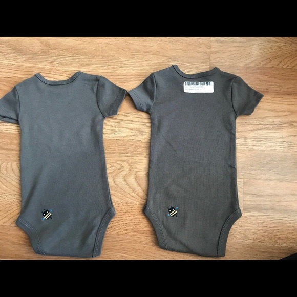 Twin Matching Bodysuits - Picture 2 of 8